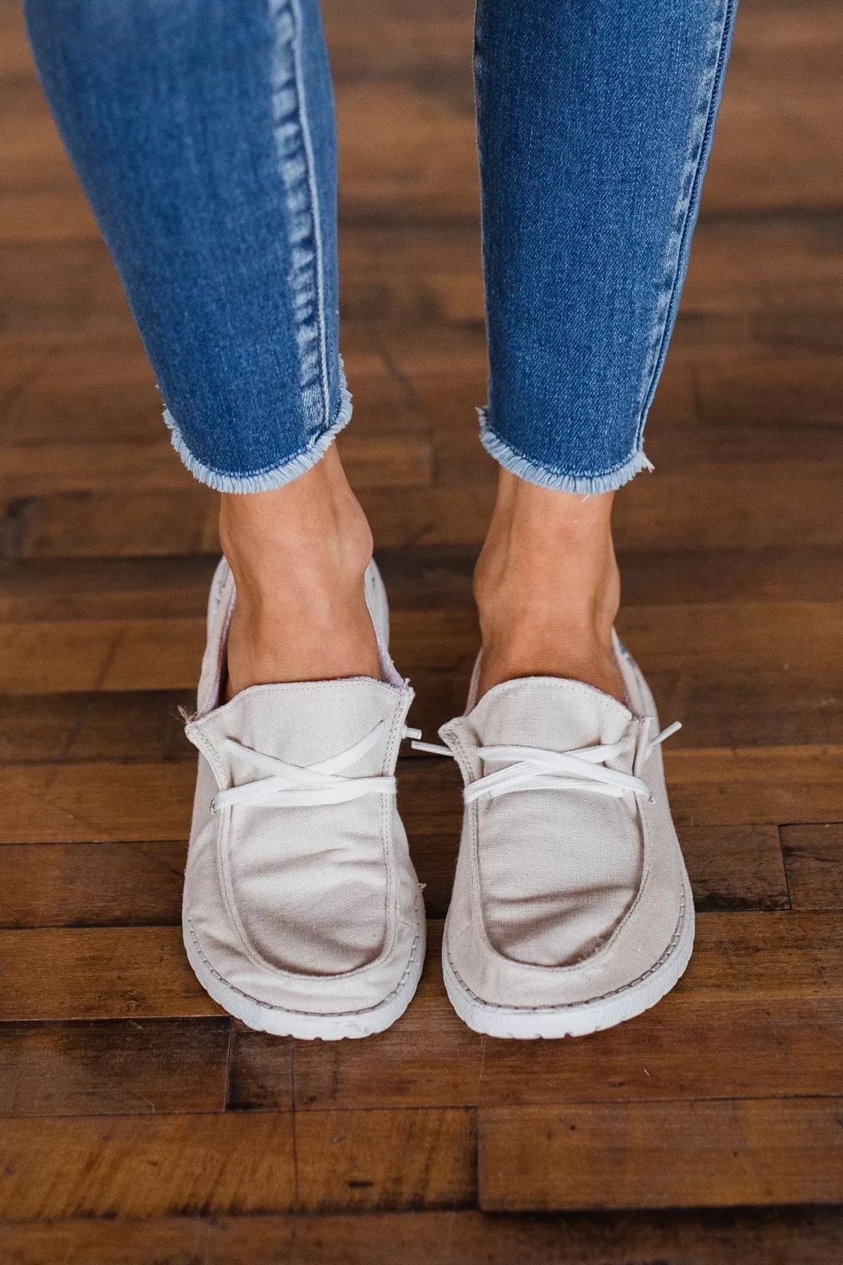 Gypsy Jazz Poppy Sneakers- Cream