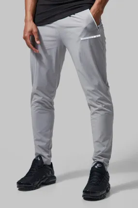 Man Active Lightweight Tech Joggers | boohooMAN UK