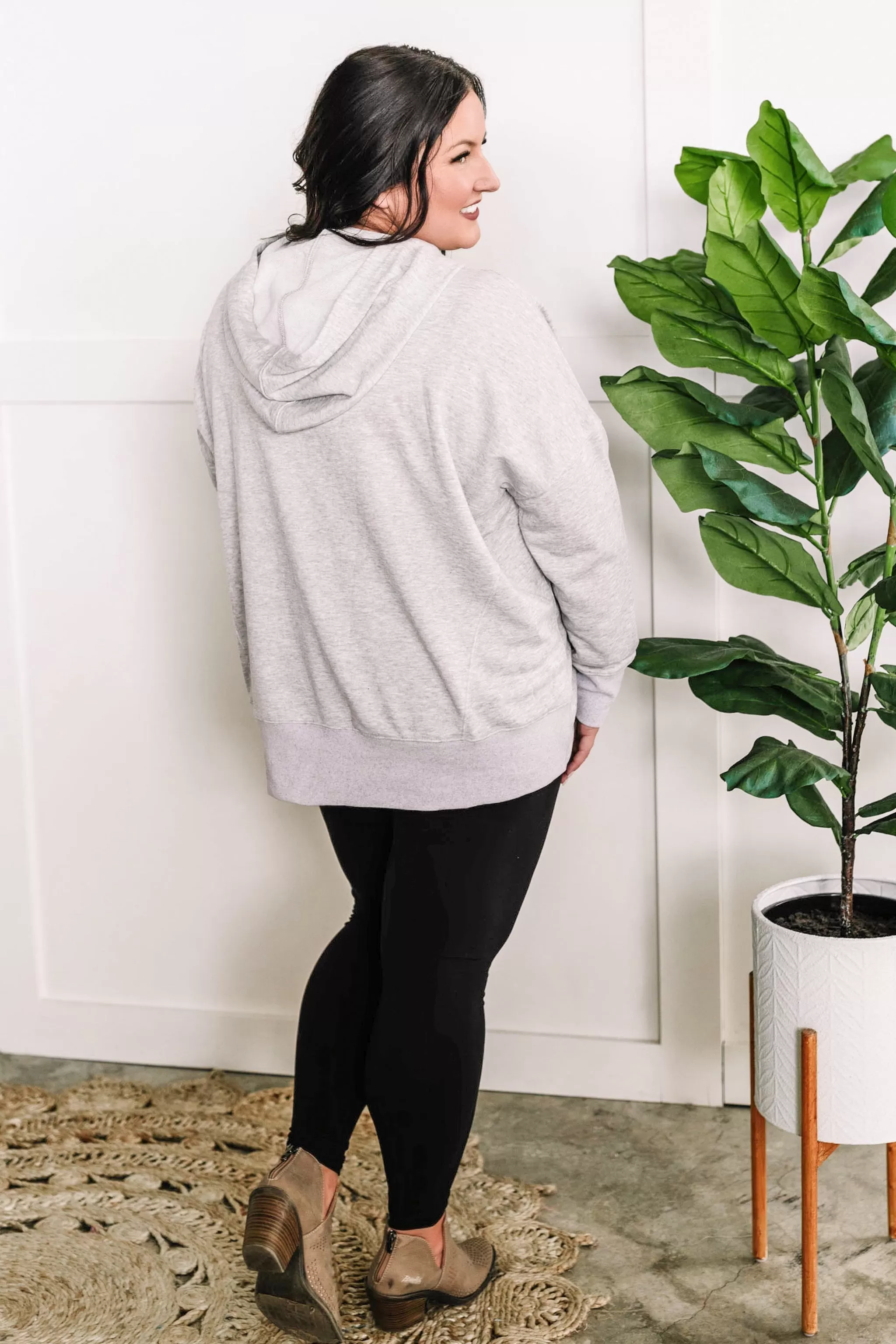 Oversized Hoodie With Kangaroo Pocket In Heathered Grey