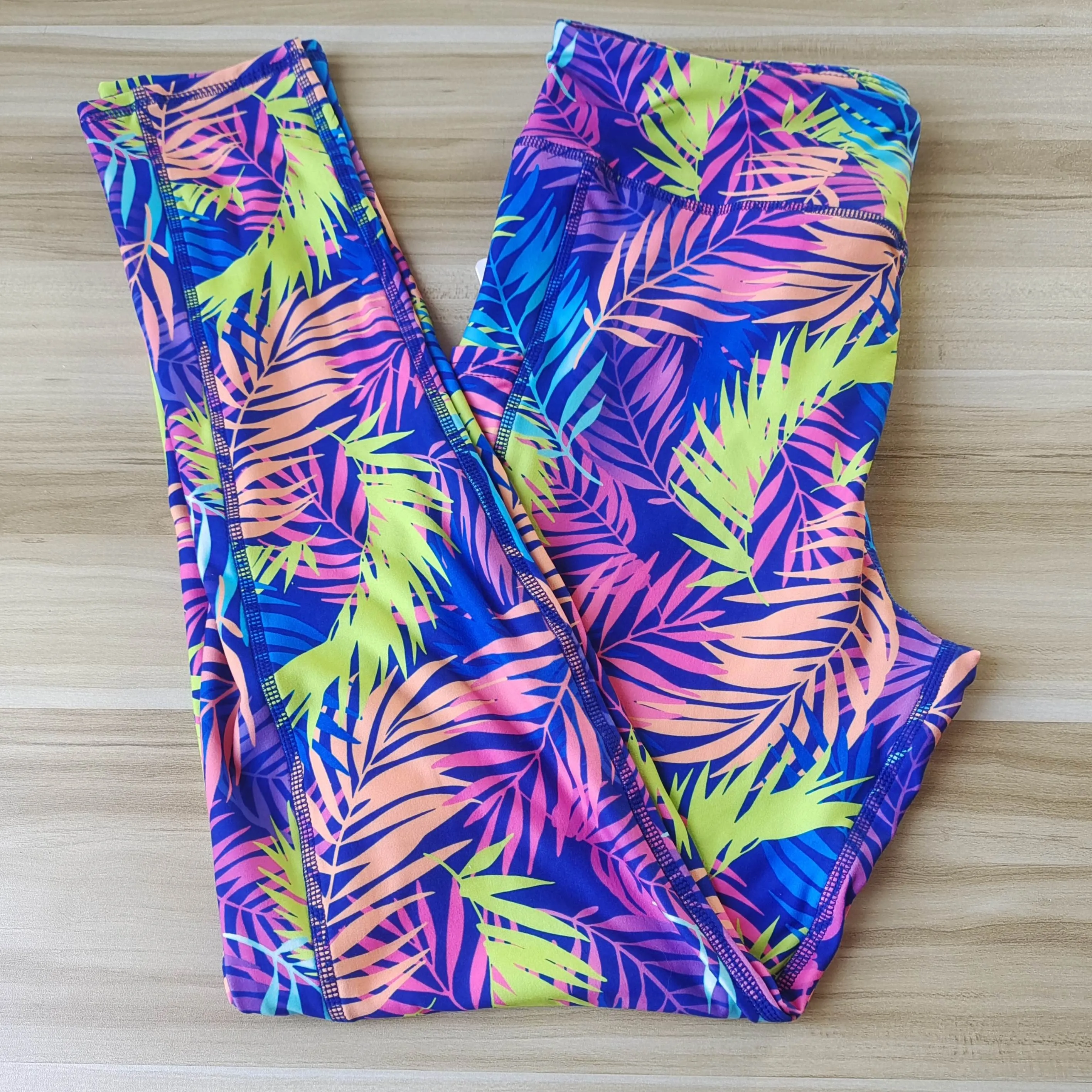 SCULPT Yoga Leggings- Night & Day Tropicana