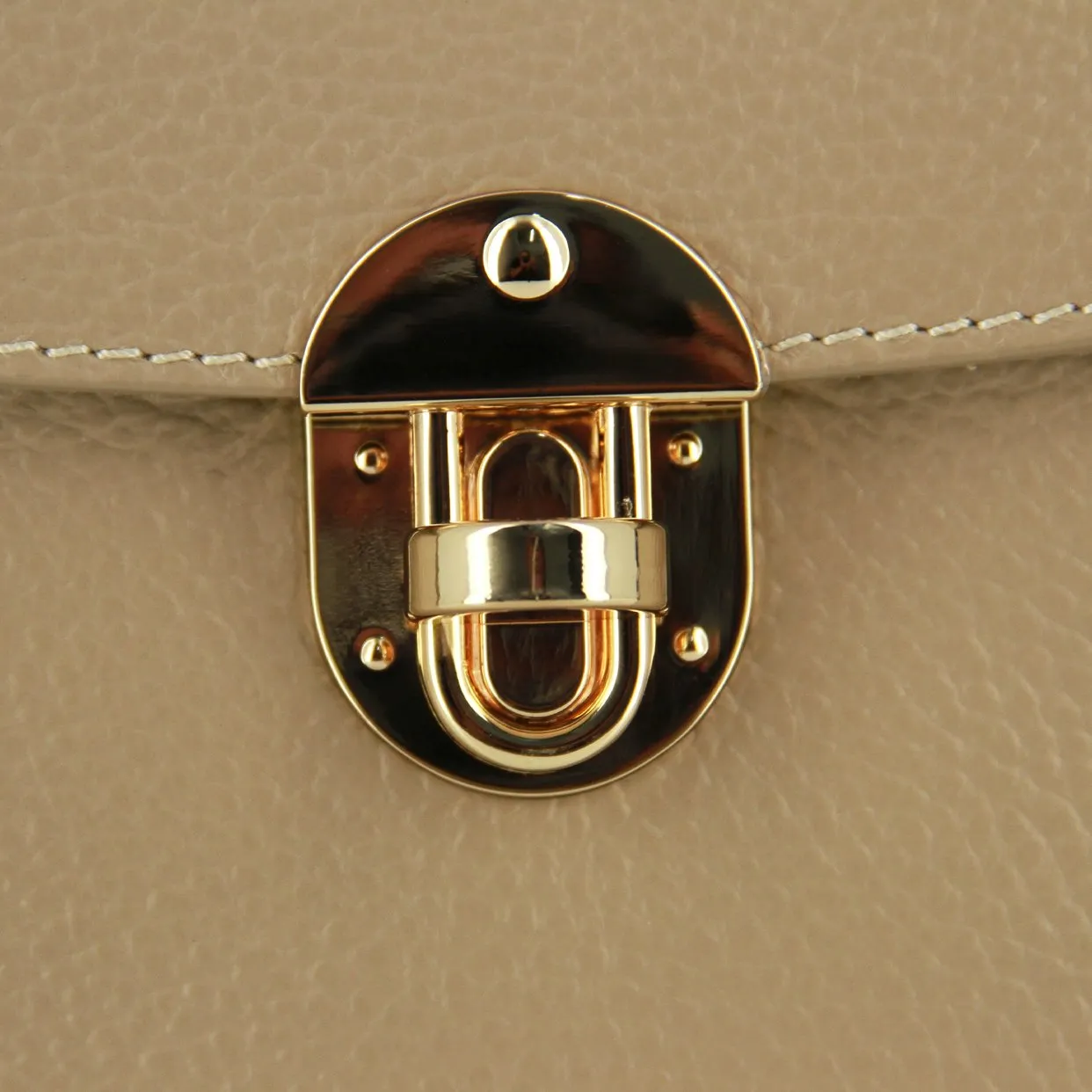 Signature Style Satchel -Tan