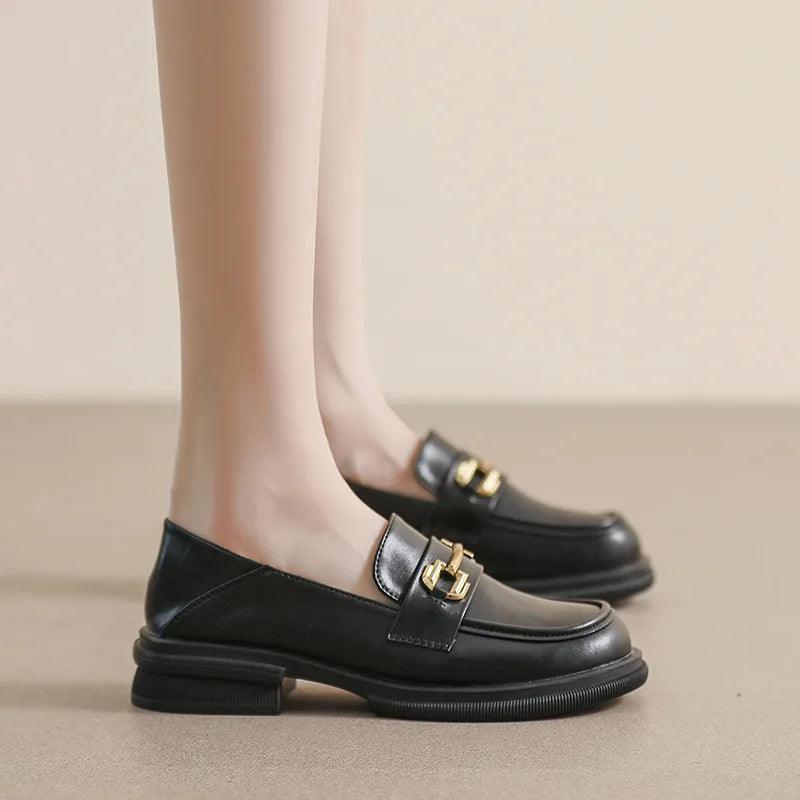 W105-6 Low Heel Outdoor Leather Loafers: Women's Casual Shoes